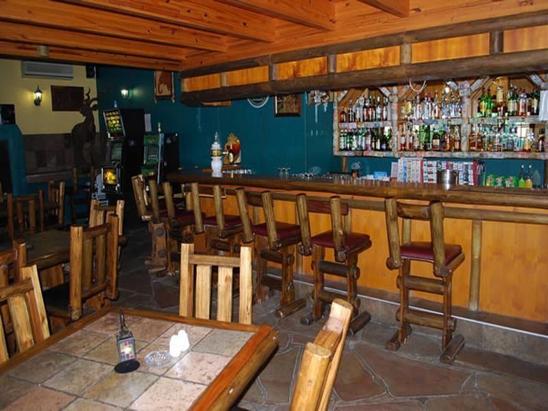 Makalani Hotel 추메브 외부 사진